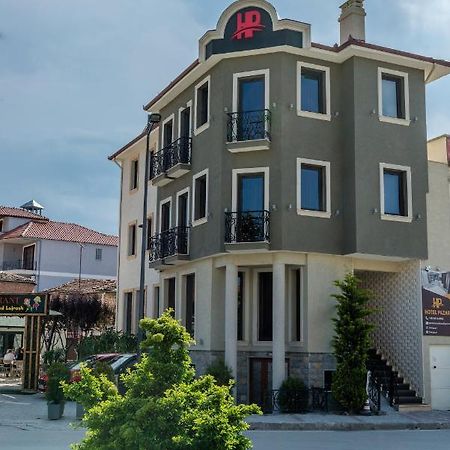 Hotel Pazari & Apartments Korce Exterior foto