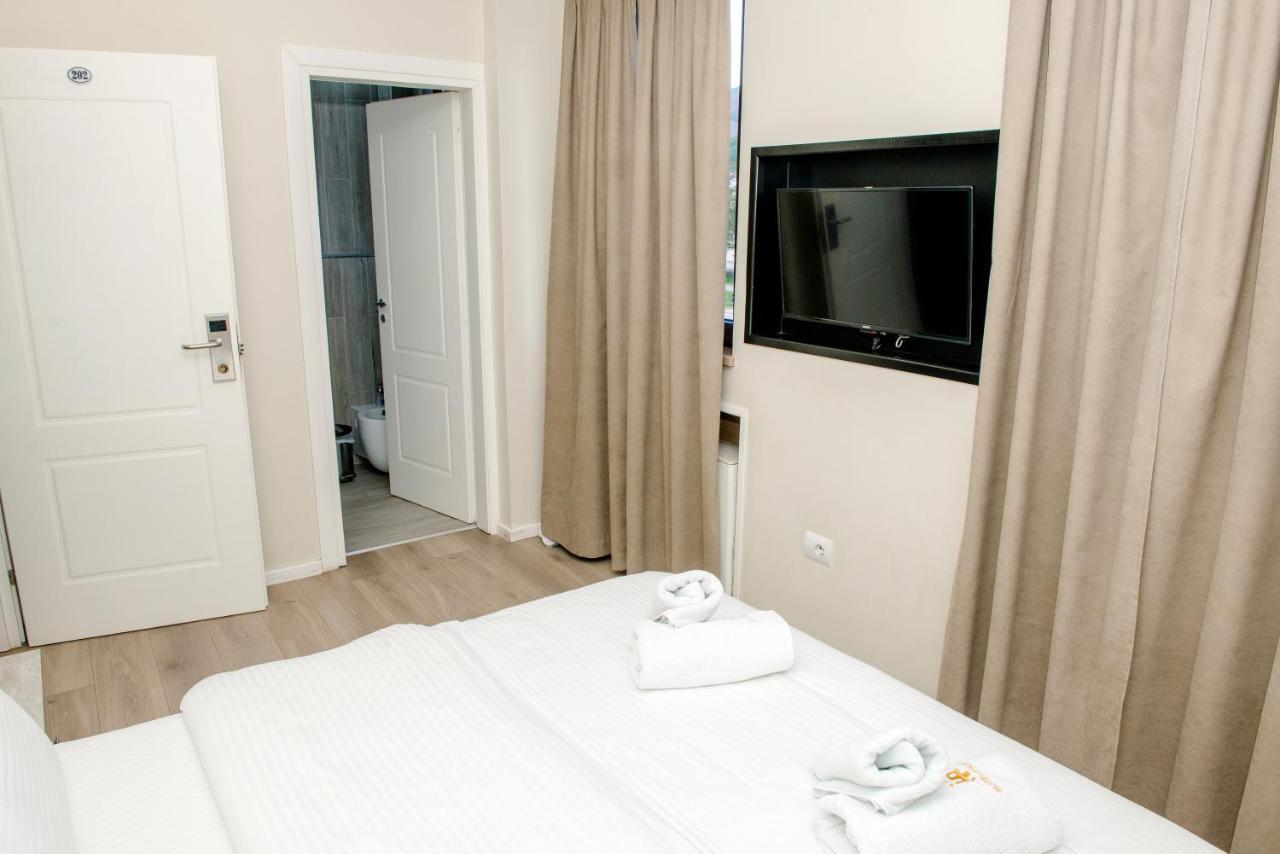 Hotel Pazari & Apartments Korce Exterior foto