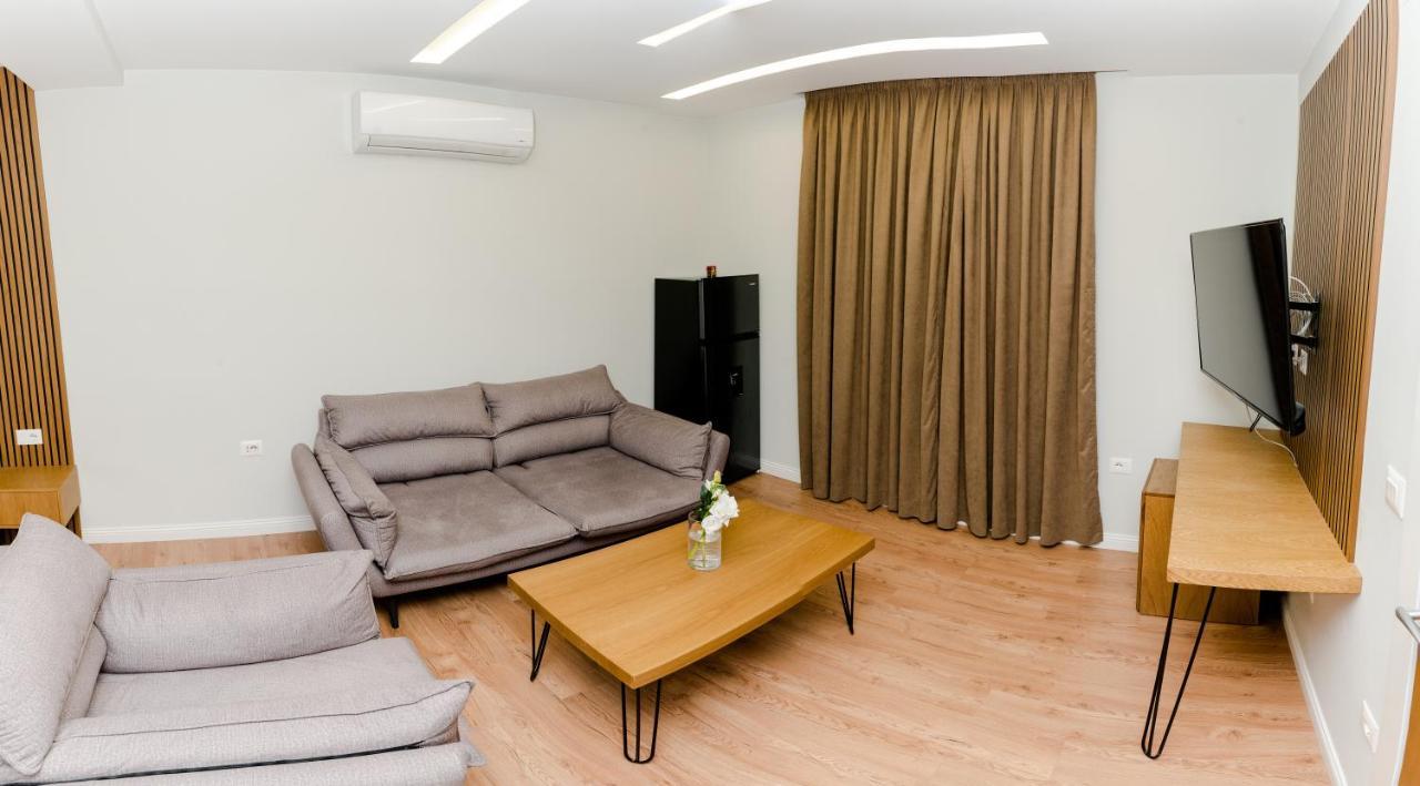Hotel Pazari & Apartments Korce Exterior foto